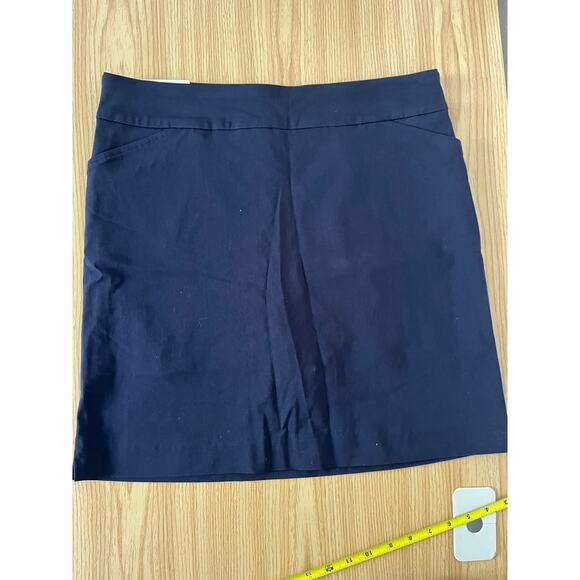 Coral Bay Favorite Fit Skort Mid Rise Comfort Fabric Easy Care Size M Navy Blue - Picture 1 of 9